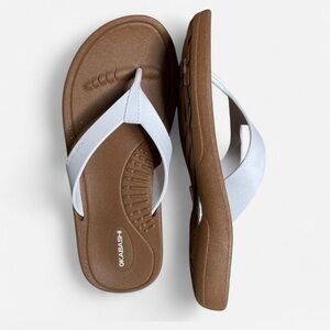 Okabashi Two-Tone Flip Flops